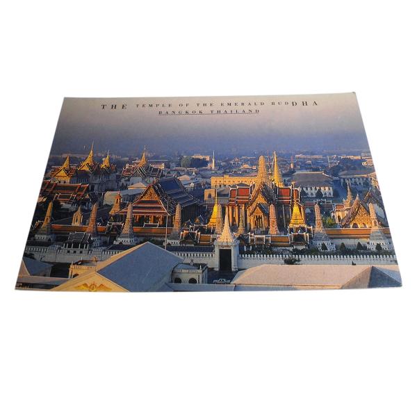 エメラルド寺院とてもきれいな写真プリントのポストカード■全体の大きさ縦:15.5cm 横:10.5cm重さ:5g■ご注意点アジアのポストカードです。経年劣化等により四隅の角がつぶれている裏面の薄い黄ばみが見られるものがあります。複数ある物は...