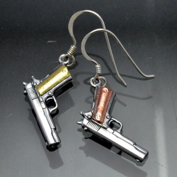 片方 M1911A1 ガバメントピストルピアス シルバー925 フックピアス (武器 拳銃)【svpias505-E100】