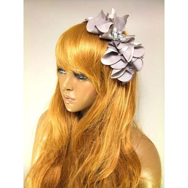 即納花びら カチューシャ グレー 華やかカチューシャ結婚式 パーティー お呼ばれ 二次会 謝恩会 フォーマル 発表会 ヘアアレンジ ヘッドドレス ヘ Rb224 02 チェリッシュ 通販 Yahoo ショッピング