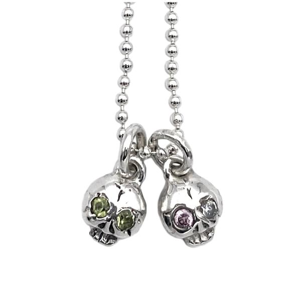 �G�L�V�r�W���j�X�g Exhibitionist �y�A�^�C�j�[�X�J���`���[�� Pair Tiny Skull Charm