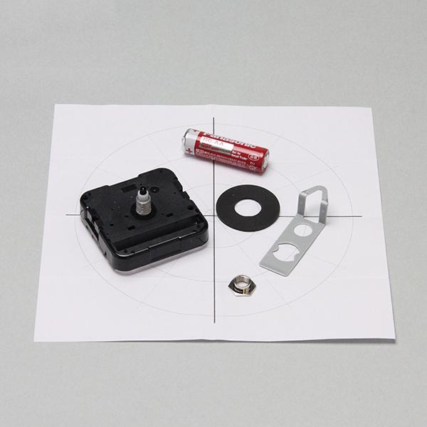 ●SKP製ムーブメント ●取付可能板厚…1~9mmまで●取付板穴径…10mmφ ●単3乾電池1個 ●取付金具●12分割用紙※SKP:セイコープレシジョンの商標登録です。この商品には時計針及び文字符が付属していません。時計針、時計用文字符をご...