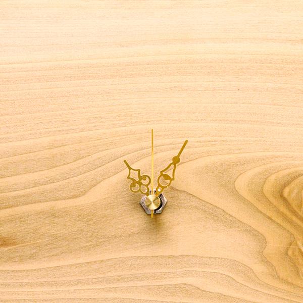 弊社販売中のクォーツ時計スケルトン、ミドルシャフト、ロングシャグト、スイープ時計、クラフトクロック各種に使用可能な時計針です。※ハイクオーツには使用できません。時針・・・28mm分針・・・39mm秒針・・・40mm※サイズは軸の中心からのお...