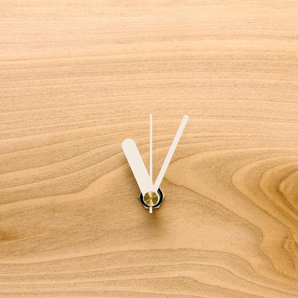 弊社販売中のクォーツ時計スケルトン、ミドルシャフト、ロングシャグト、スイープ時計、クラフトクロック各種に使用可能な時計針です。※ハイクオーツには使用できません。時針・・・35mm分針・・・50mm秒針・・・47mm※サイズは軸の中心からのお...