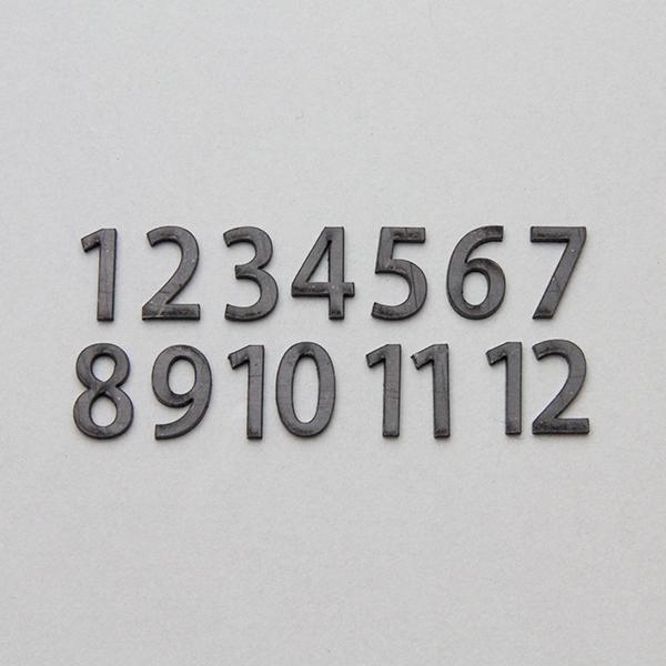 時計用の文字符です。裏面粘着付サイズ：約15mm