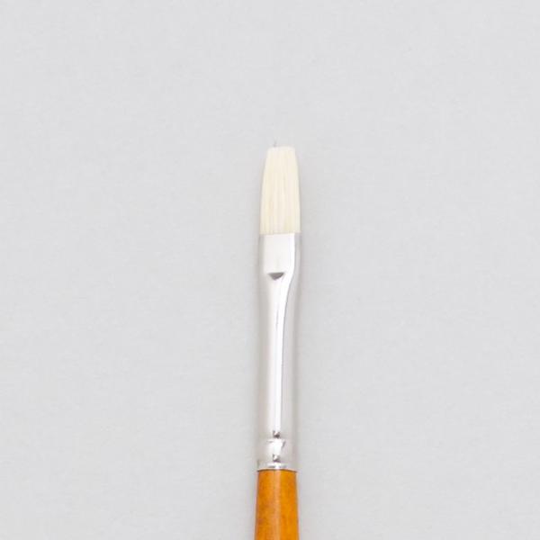 穂先サイズ・・・約 幅3.4mm×長さ12.5mm※サイズは実物と多少の誤差のあることがございます。※幅は穂の一番太い部分の長さです。＜仕様＞豚毛フラット ロングハンドル(長軸）オフステインイエロー　ニス平型の基本的な形状をしており、力強い...