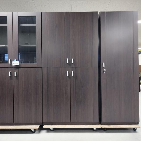中古 KOKUYO H1800 木製ワードローブ 鍵付き MGH-TS35 2019年製　龍ヶ崎倉庫 中古オフィス家具 H1800 木製ワードローブ 龍ヶ崎倉庫