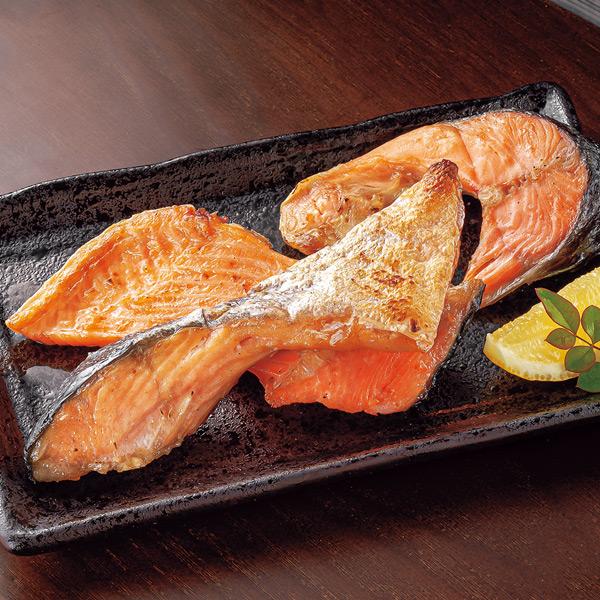 ●送料：1100円（冷凍便でのお届け、送料は別途頂きます）クセなし！脂ののった貴重な部位、カマ！●セット内容／1kg×2袋●賞味期限／冷凍2026年7月30日●加工地／日本●原材料／銀鮭（鳥取県産・養殖）、食塩／酸化防止剤（V.C、チャ抽出...