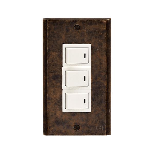 スイッチカバー プレート 3穴 3口用 コンセント コンセントカバー