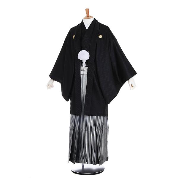 成人式・卒業式　男性袴フルセットレンタル■対応身長　170〜175cm前後■標準ウエスト　60〜100cmまで■サイズ　（約）羽織・着丈:98 裄丈:77 袖丈:53 袴丈:93（cm）■色柄　羽織/着物:黒地大菱形 銀ぼかし縞袴■生地　化...