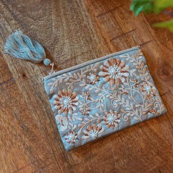 ビーズ刺繍ミニフラットポーチ グレー GY 小物入れ メール便使用