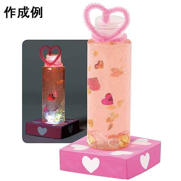 工作キット　きらきら光る！お絵描きもできる！スノードームライト【商品番号】 No.10806【商品説明】 キラキラ光る！スノードームライト。ライトに照らされてビーズやラメがキラキラ舞うスノードームをつくろうキラキラ粉付コインライト付。【セッ...