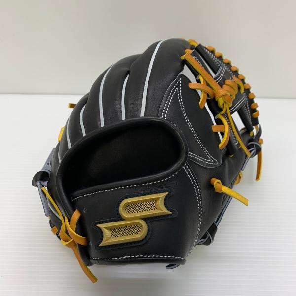 ※値引き、値下げ交渉は一切対応不可です。ご了承下さい。※当店では型付け等の加工は行っておりません。【商品情報】 ■メーカー:エスエスケイ SSK ■型番:PKS71525F ■重さ(約):550g ■サイズ(人差し指先端〜手首まで約):30...