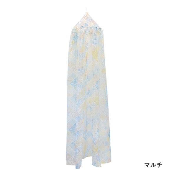 ●天蓋カーテン ペルシャタイルマルチ●インテリアのアクセントになる、きれいな透かし柄の天蓋付きカーテン。●涼しげな印象の生地ですが、風をあまり通さないつくりのため、寝室の冷房対策にもおすすめ。●フレームがひもで結ばれているか確認後、天井にフ...