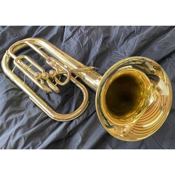 【中古】 ヤマハ ユーフォニアム YEP-211 (#4521)フロントベル/フロントアクションのレアモデルYEP-211の中古品となります。マーチングモデルが充実するまでの間、マーチング/パレード等で活躍していたと思われます。国内販売終了...