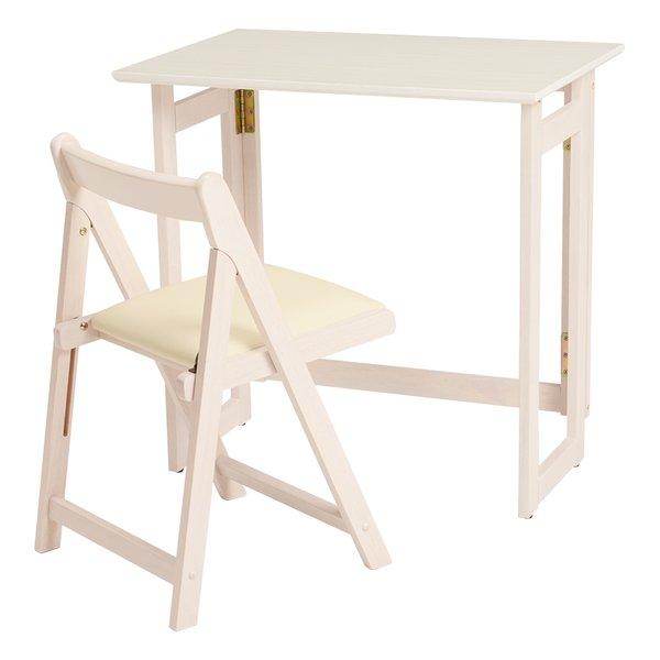 折りたたみ式なので収納や持ち運びに便利なデスク＆チェアセット。