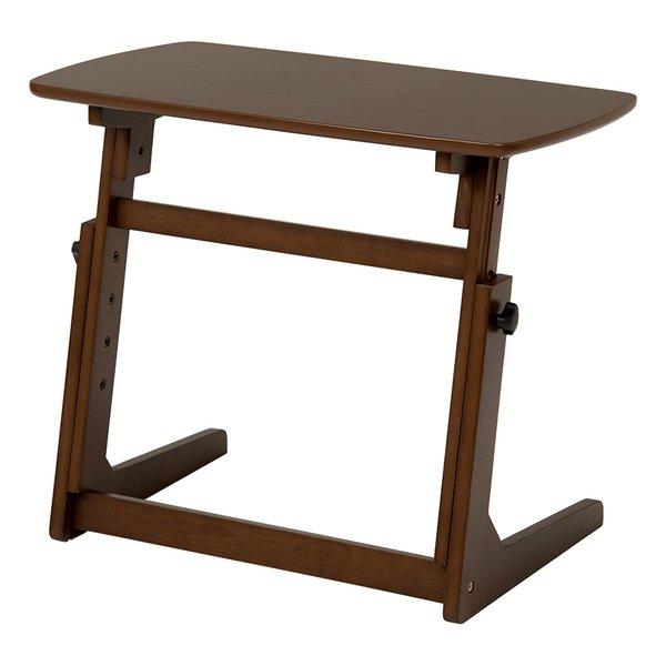 高さが4段階に変えられるので、デスクからソファでの作業テーブルまで幅広く使えて便利。