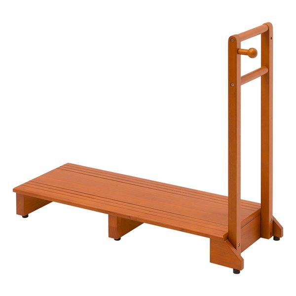 安心で便利な手すり付きの玄関踏み台。手すりを使って体を支えることでひざへの負担を減らし、段差の昇り降りが楽になります。幅100cmタイプ。