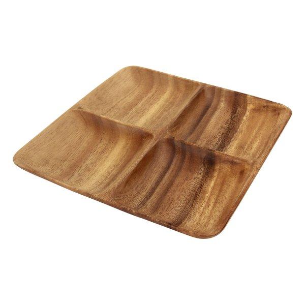 天然木の風合いが豊かで、あたたかみが感じられる木製トレー