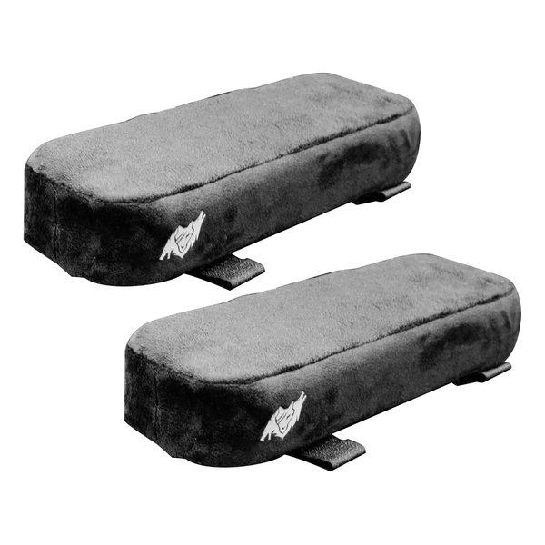 アームレストに簡単装着。左右セット入り。