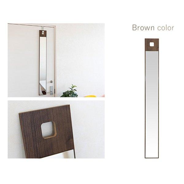 スリムで軽量なコンパクトミラーは、よくあるミラーとは少し違う、新しい形のアイテム