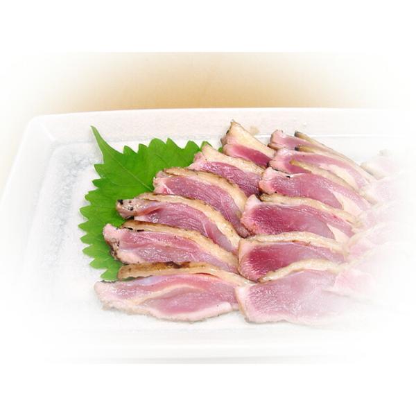 若鶏とは違い、地どりに近い味わいのある、種鶏もも肉を使用する事により、鶏特有のコクのある味わいが楽しめる一品です。お召し上がり方馬刺しを作るように、薄く切っていただき皿に盛り付けます。そのままお召し上がりになっても、おいしくいただけますがお...