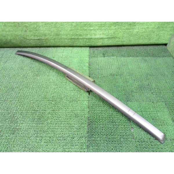 アクア DAA-NHP10 左ルーフモール 1NZ-FXE 8V7 75506-52011-E1