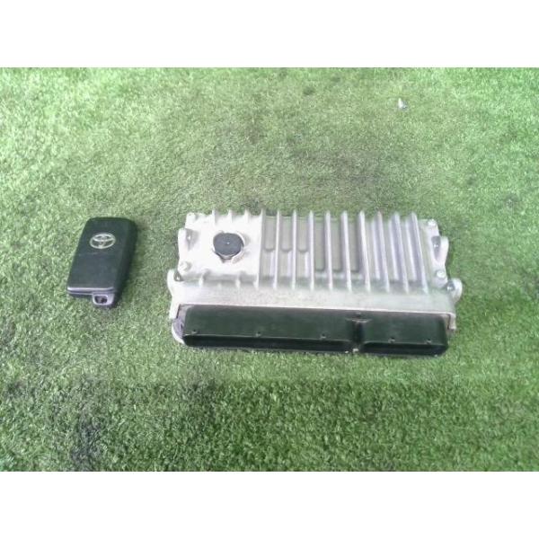 アクア DAA-NHP10 エンジンコンピューター S 89661-52U90 アクア DAA-NHP10 エンジンコンピューター ECU Gブラックソフトレザー