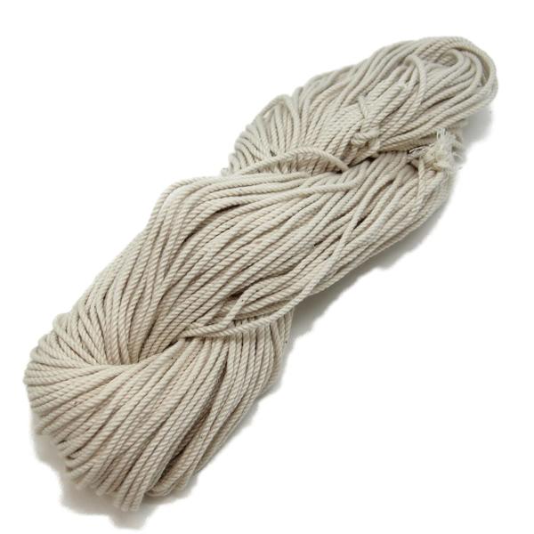 【ご購入後の当店からの連絡はご登録のメールアドレスに通知いたします。必ずご確認ください】【商品概要】【素材】綿100％【サイズ・重量】太さ：約2mm（0.1mm程度太さ差異が前後あります。）　長さ:約75m 綛枠周137センチ　220グラム...