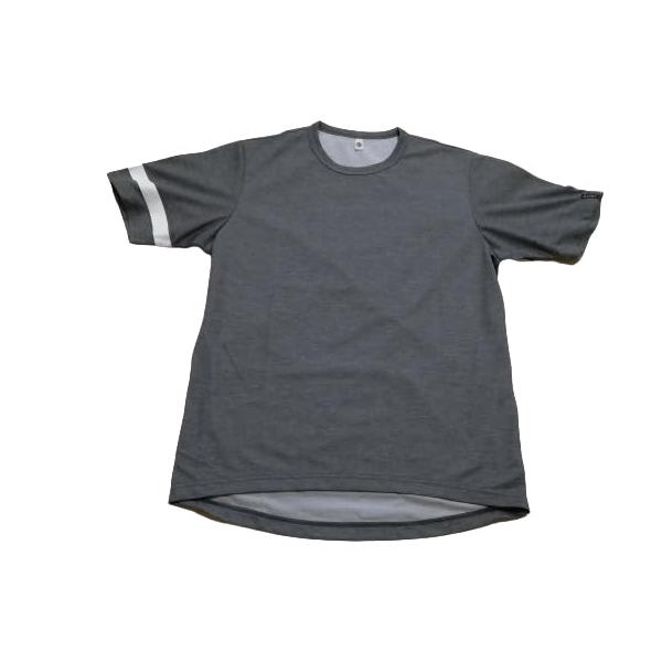 【ご購入後の当店からの連絡はご登録のメールアドレスに通知いたします。必ずご確認ください】【商品概要】ポリエステル100％　XS 着丈 68 肩巾 38 バスト 48　裾囲 45　袖丈 19.5　裄丈 38.5　袖口巾 15.5　　（CM)【...