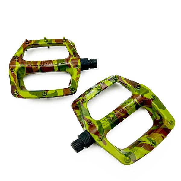 ディーエムアール(DMR) V6 PLASTIC PEDAL CRO-MO AXLE GREEN CAMO