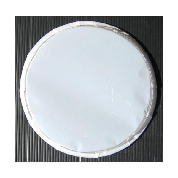 当店取り扱いのファイバーグラス・ドゥンベックの交換用プラスチックヘッドです。すでに鉄リングをはめ込んで整形されていますので、簡単にヘッド交換できます。=インドネシア製=材質:プラスチック、鉄リングサイズ- 直径:約23cm(打面部:約21cm)