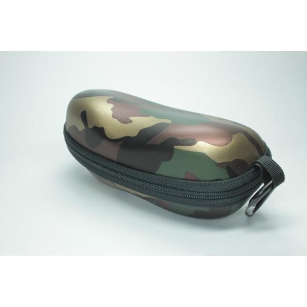 カラビナ付きのセミナハードケース標準サイズのサングラスに適合します