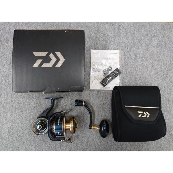 @【未使用品】 訳あり ダイワ 20ソルティガ 8000-H スピニングリール SALTIGA
