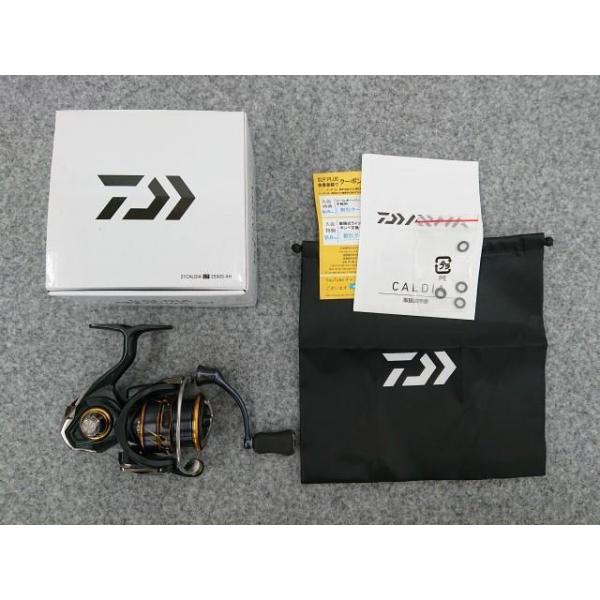 @【未使用品】 ダイワ 21 カルディア LT2500S-XH スピニングリール CALDIA