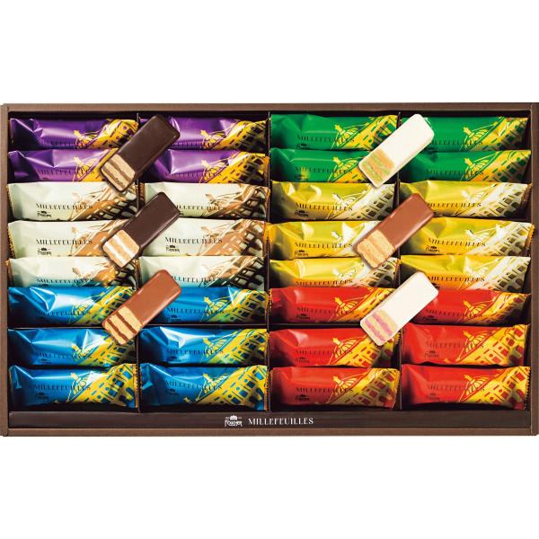 サクサクと焼き上げた生地を薄く積み重ね、チョコレートでコーティングした「千枚の木の葉」という名のパイ菓子です。バター100%のパイ生地を使い、風味豊かに仕上げました。■商品内容●ミルフィーユ×32(バニラ・ストロベリー・キャラメル・バターシ...