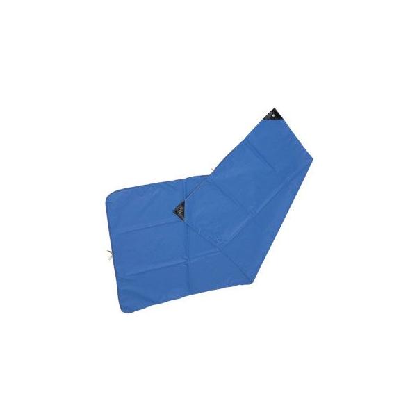 リーズナブルなシュラフカバー。ブルーシート代わりにも使える汎用性が魅力