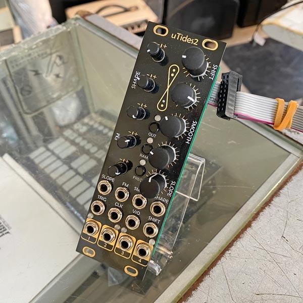 鍵盤楽器 Tides Mutable Instruments Mutable Instruments Tides mk2— Clockface Modular
