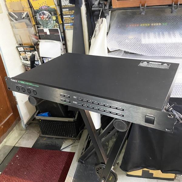 ROLAND A-880