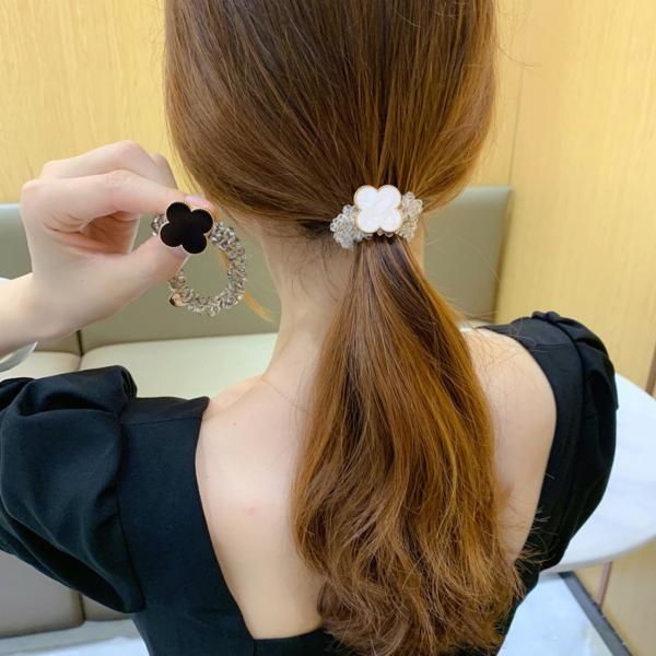 ヘアゴム おしゃれ ヘアアクセサリー 髪ゴム おしゃれ ヘアーアクセサリー 韓国 クローバーモチーフビーズ ビーズ キラキラ ニュアンス