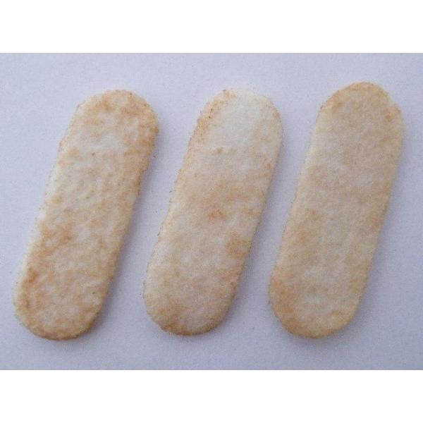 Zippoハンディウォーマーのバーナーエレメントに利用できる差し替え用の触媒です。新しいバーナーに付け替えると無用の長物になって捨ててしまうしかないバーナーの金具を有効利用できるエコでお得なアイテムです。よくウォーマーを落として触媒がすぐ使...