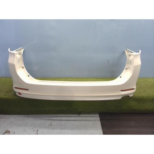 ヴォクシー DBA-ZRR70W リアバンパー ZS 煌2 070 52159-28590-A0 : Eco