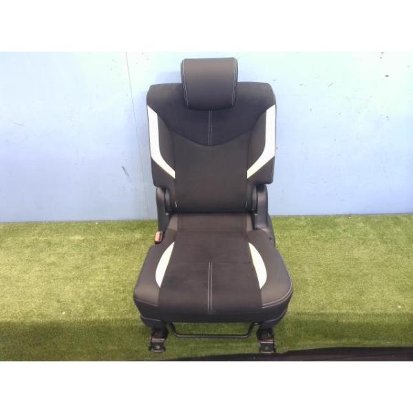 プリウスα DAA-ZVW41W Rシート Sツーリングセレクション GS 070 : Eco
