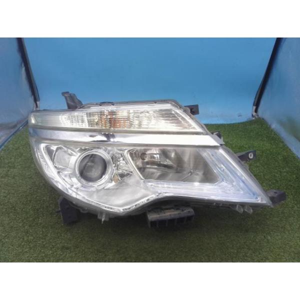 セレナ DAA-HFC26 右ヘッドライト ハイウェイスター S-ハイブリッド