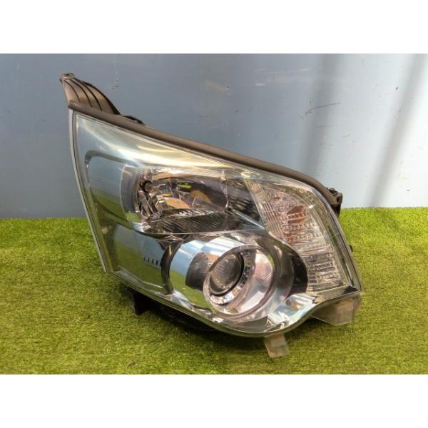NOAH ノア DBA-ZRR70W 右ヘッドライト SI 202 コイト 28-223 81145