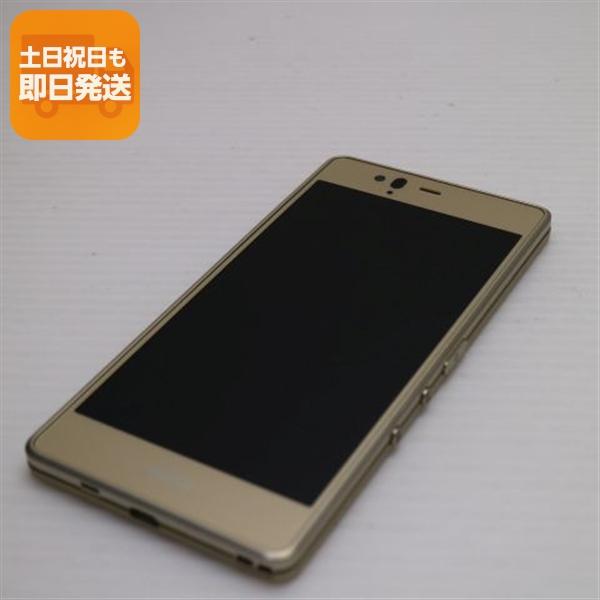超美品 SIMフリー arrows M04 Gold 即日発送 スマホ 富士通 本体 白 