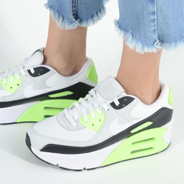 NIKE（ナイキ） NIKE AIR MAX 90 LV8 エアマックス レディース