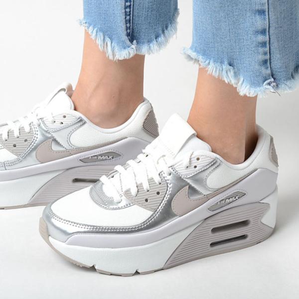 NIKE（ナイキ） NIKE AIR MAX 90 LV8 エアマックス レディース