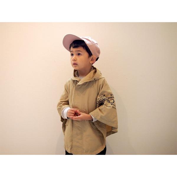 ■商品状態新品■商品説明MARK GONZALES マーク・ゴンザレス タフタ モッズ ポンチョ Mark Gonzales/マーク・ゴンザレスは1968年にアメリカで生まれました。13歳でスケートシーンに登場して以来、その分野のパイオニア...