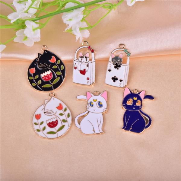 ฅ❤️ 猫　ねこ　レジン　キーホルダー　チャーム　薔薇　バックチャーム ฅ❤️ 猫ねこレジンキーホルダーチャーム薔薇バックチャーム