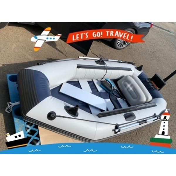 商品名 ２人乗り　インフレータブル　バス釣り　海釣り等　釣りボート　船外機３馬力まで対応　新品 サイズ 全長 1750ｍｍ エアチューブ直径 300ｍｍ 船内長さ 1240ｍｍ 船内幅 600ｍｍ  色 ブルー＆グレイ   仕様  乗船定員...